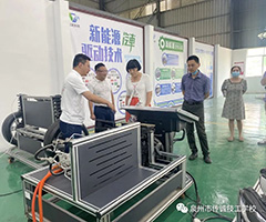 ���س��½���һ��ݰ����У����ָ��